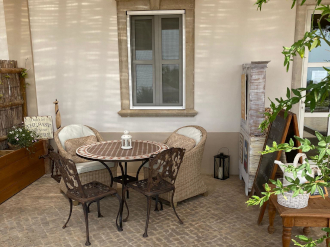 Terrasse Tisch quer 330x247